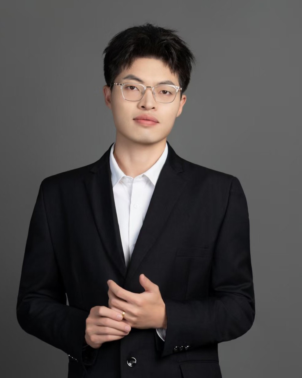 陈瑶.jpg